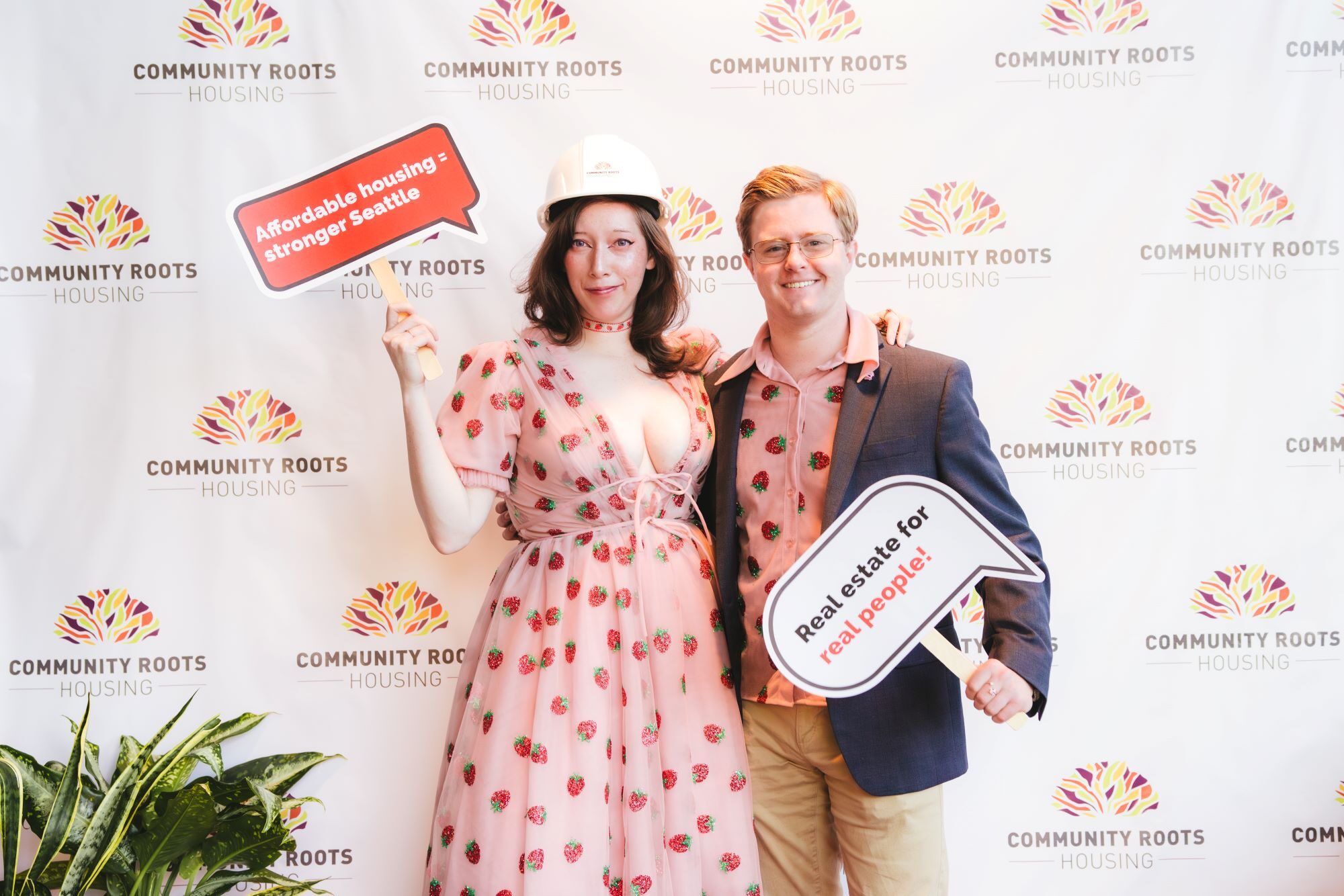 Omnivorous 2025 Photo Booth Strawberry Girl Aspect Ratio 916 610